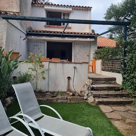 La Calanque 263 雷以桑布尔